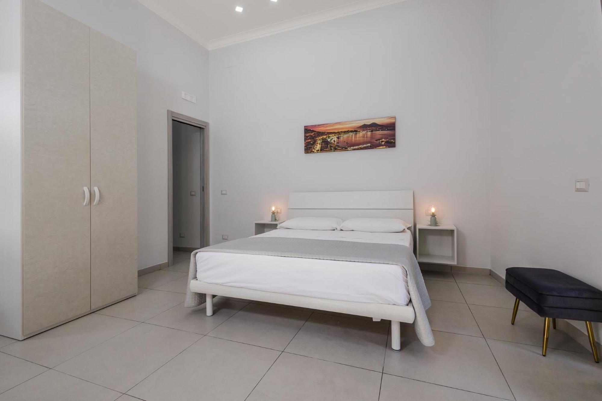 Hotel Caroline'S House Neapol Zewnętrze zdjęcie