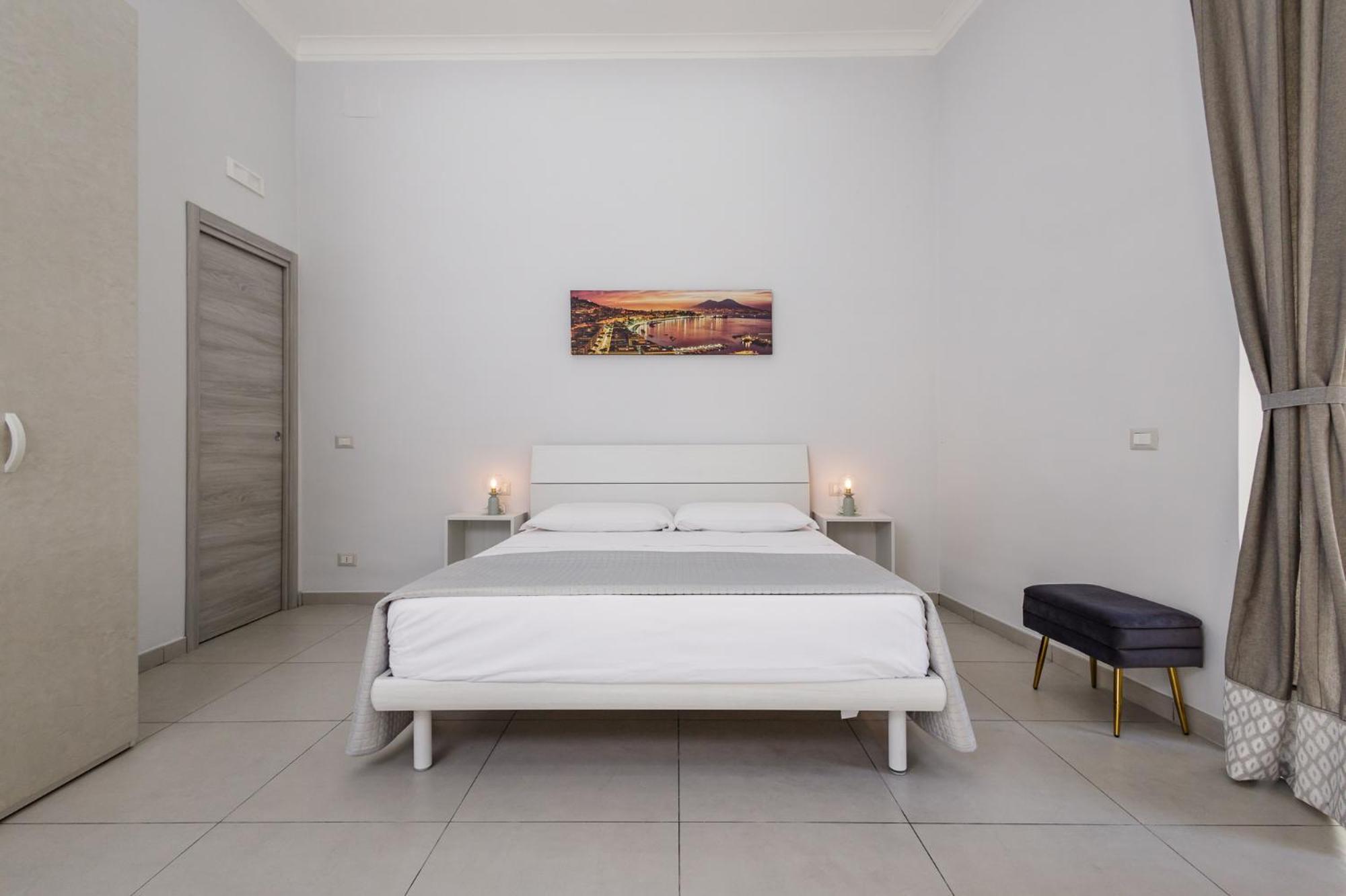 Hotel Caroline'S House Neapol Zewnętrze zdjęcie