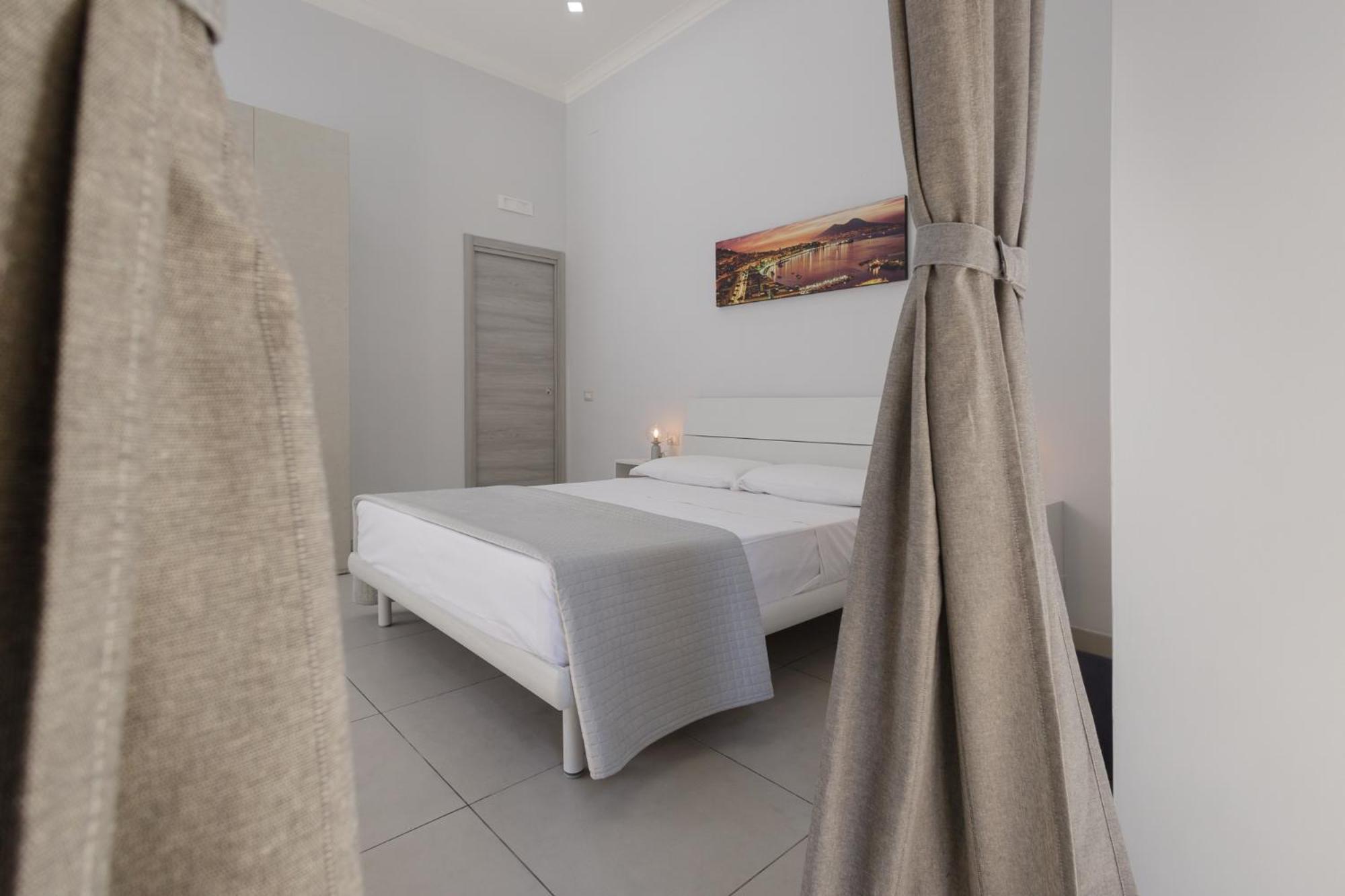 Hotel Caroline'S House Neapol Zewnętrze zdjęcie