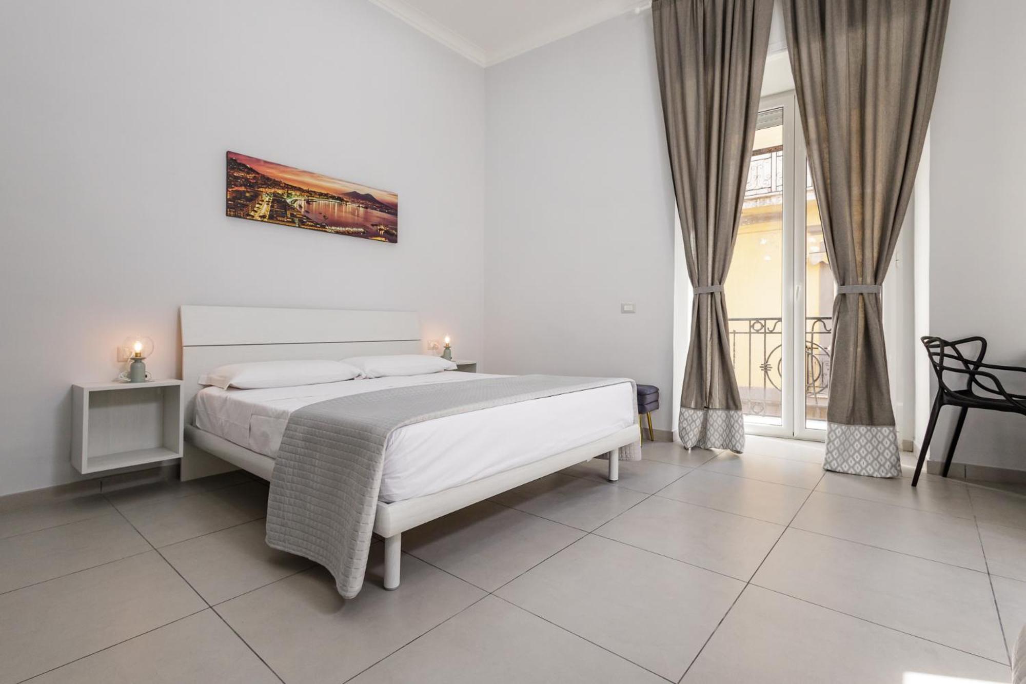 Hotel Caroline'S House Neapol Zewnętrze zdjęcie